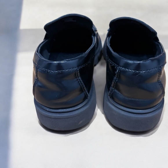 Zara Black Loafers with Gold Accent - Picture 4 of 6